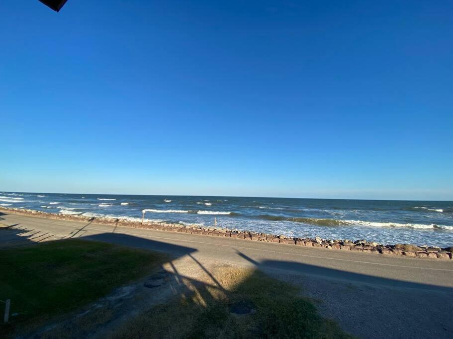 Beach House With Ocean View Surfside Beach Zewnętrze zdjęcie