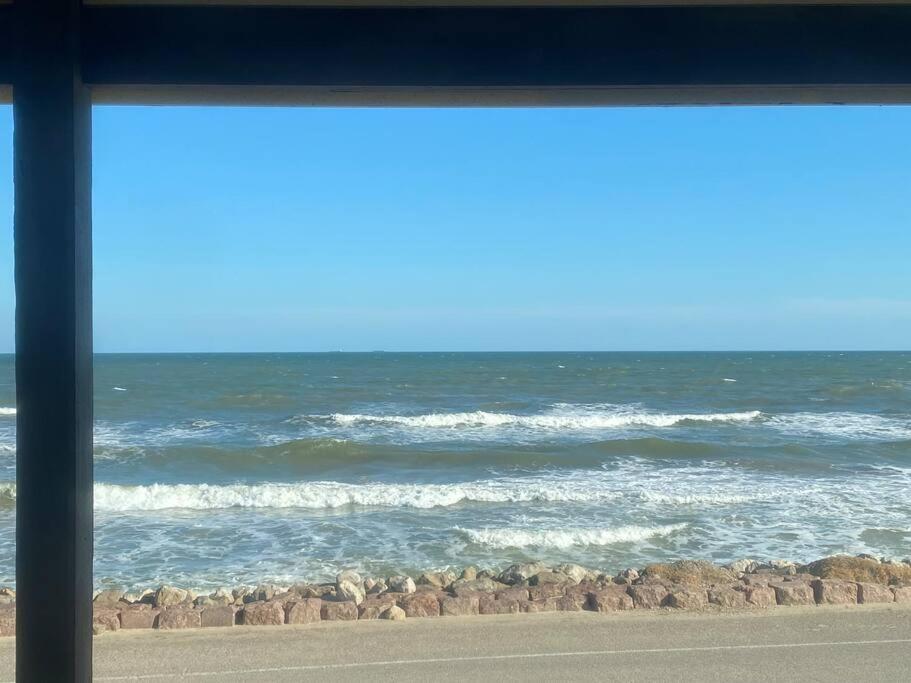 Beach House With Ocean View Surfside Beach Zewnętrze zdjęcie